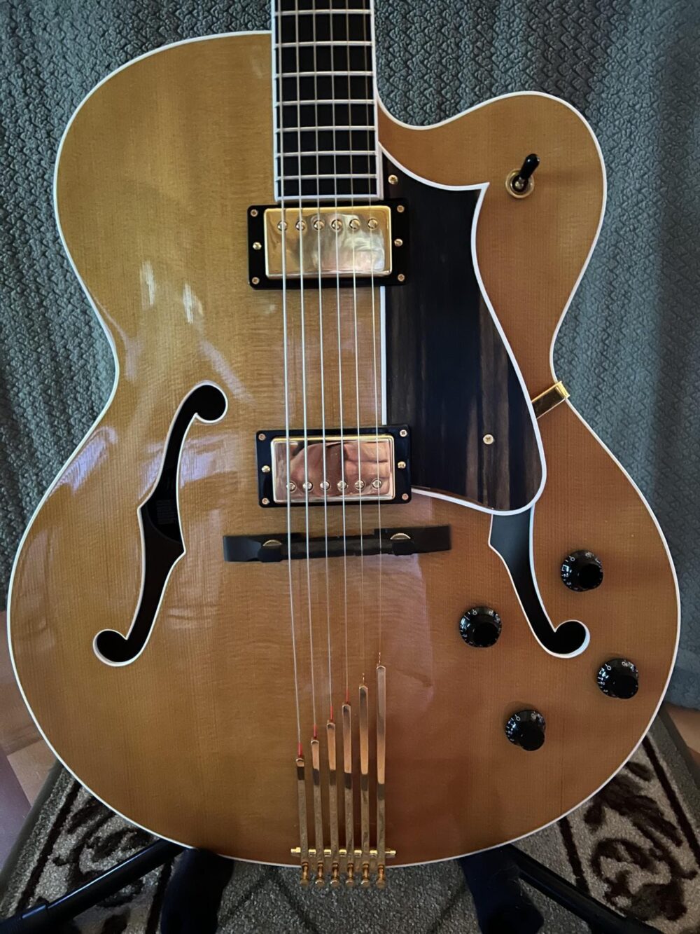 Heritage Standard Eagle Classic Hollow body Electric Guitar