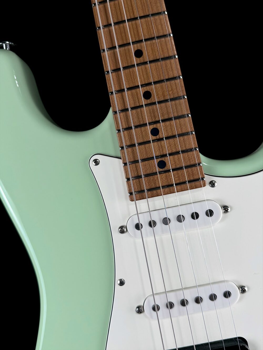Suhr Classic S HSS - Dealer Select - Surf Green - Roasted Maple - ML Standard/Thornbucker Plus Pickups