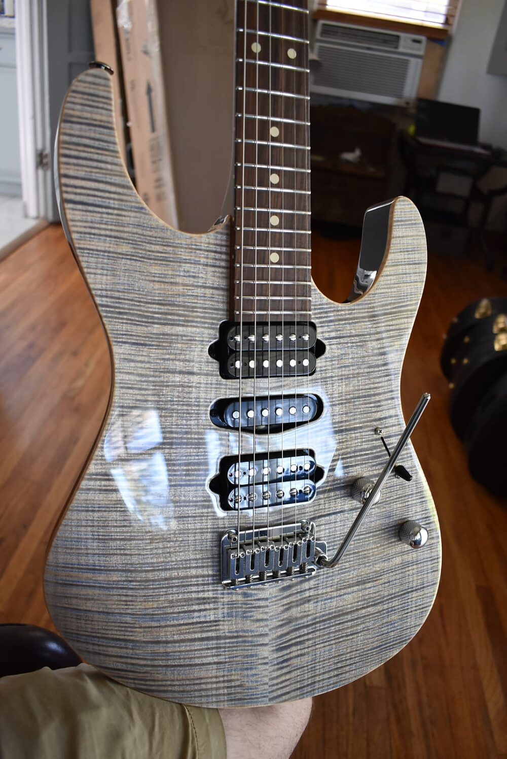 Suhr Modern Plus, 2023, Immaculate, OHSC & Paperwork