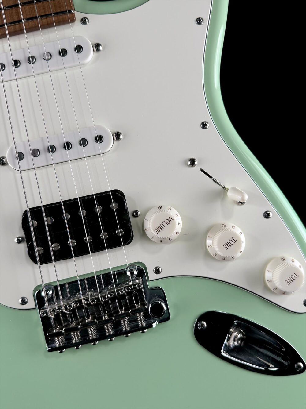 Suhr Classic S HSS - Dealer Select - Surf Green - Roasted Maple - ML Standard/Thornbucker Plus Pickups