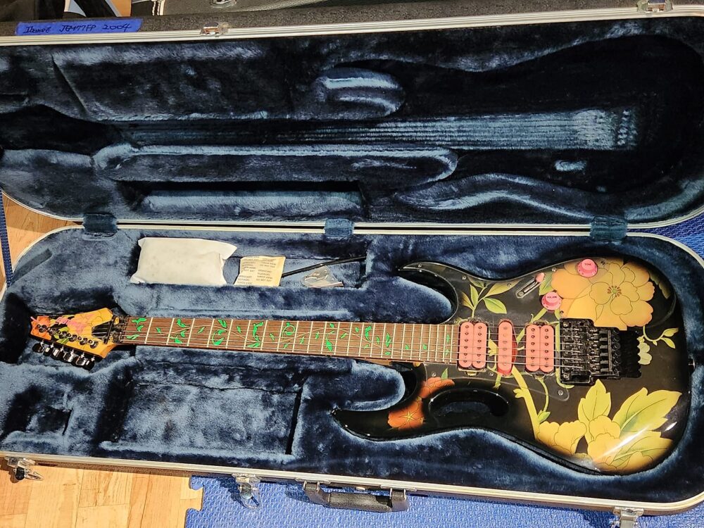 Ibanez JEM77FP Steve Vai Signature Model Black Floral Pattern
