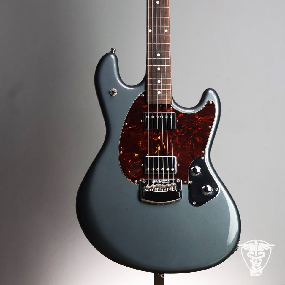 Ernie Ball Music Man StingRay-7.84lbs (FS/FT)