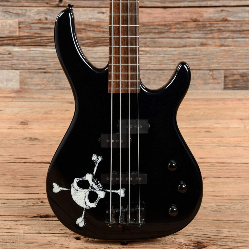 Squier MB-4 Skull & Crossbones 2004 - My Store