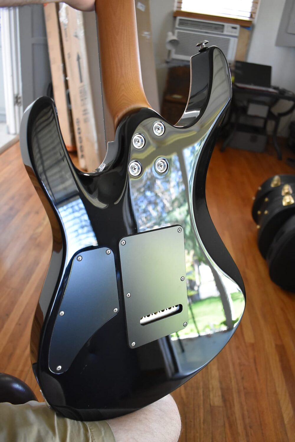 Suhr Modern Plus, 2023, Immaculate, OHSC & Paperwork