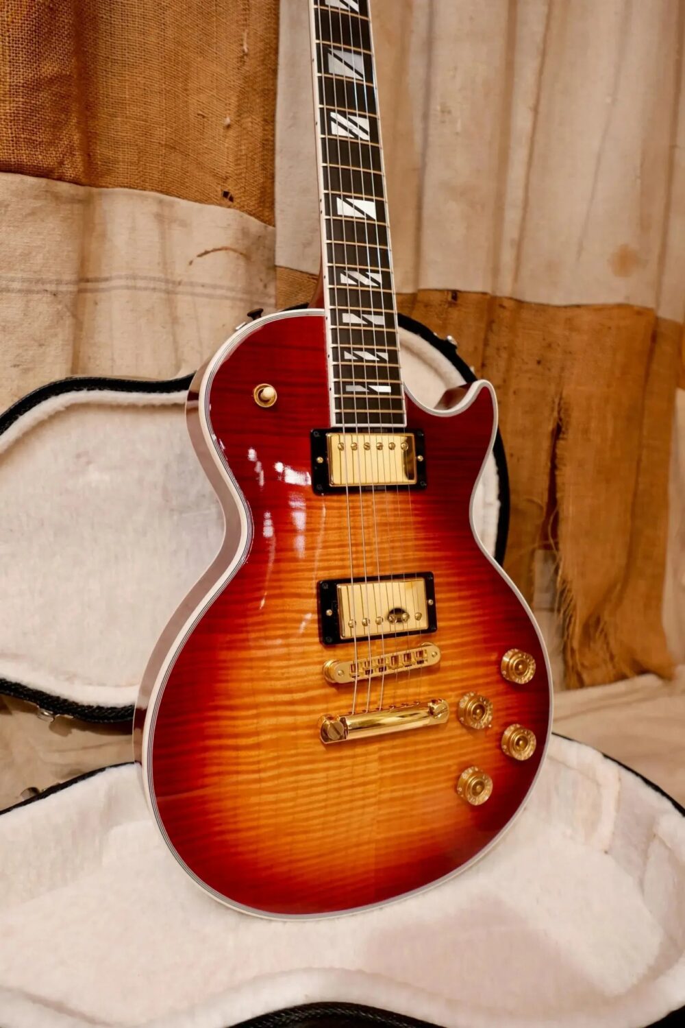 Used Gibson 2006 Gibson Les Paul Supreme Cherry Sunburst - The Guitar Rescue-The Guitar Rescue