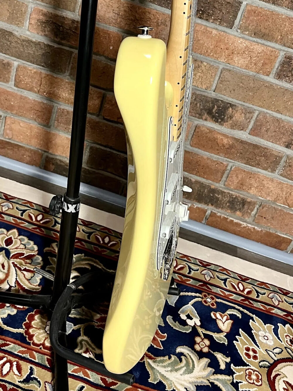 Suhr Classic S SSS 2019 Vintage Yellow - The Guitar Rescue-The Guitar Rescue