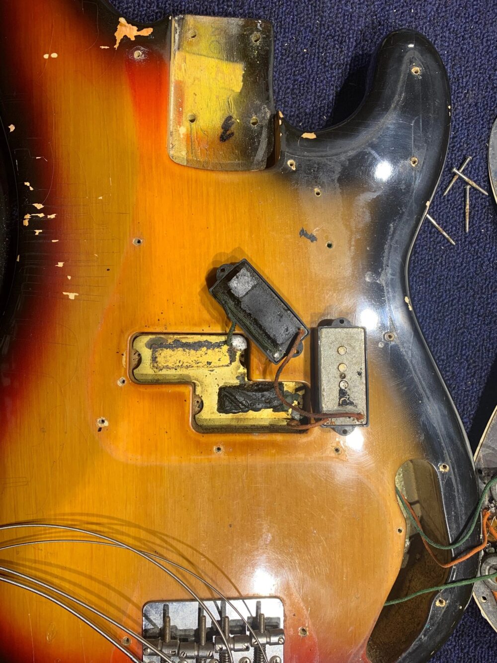 Fender Precision Bass Sunburst 1969 - The Guitar Rescue-The Guitar Rescue