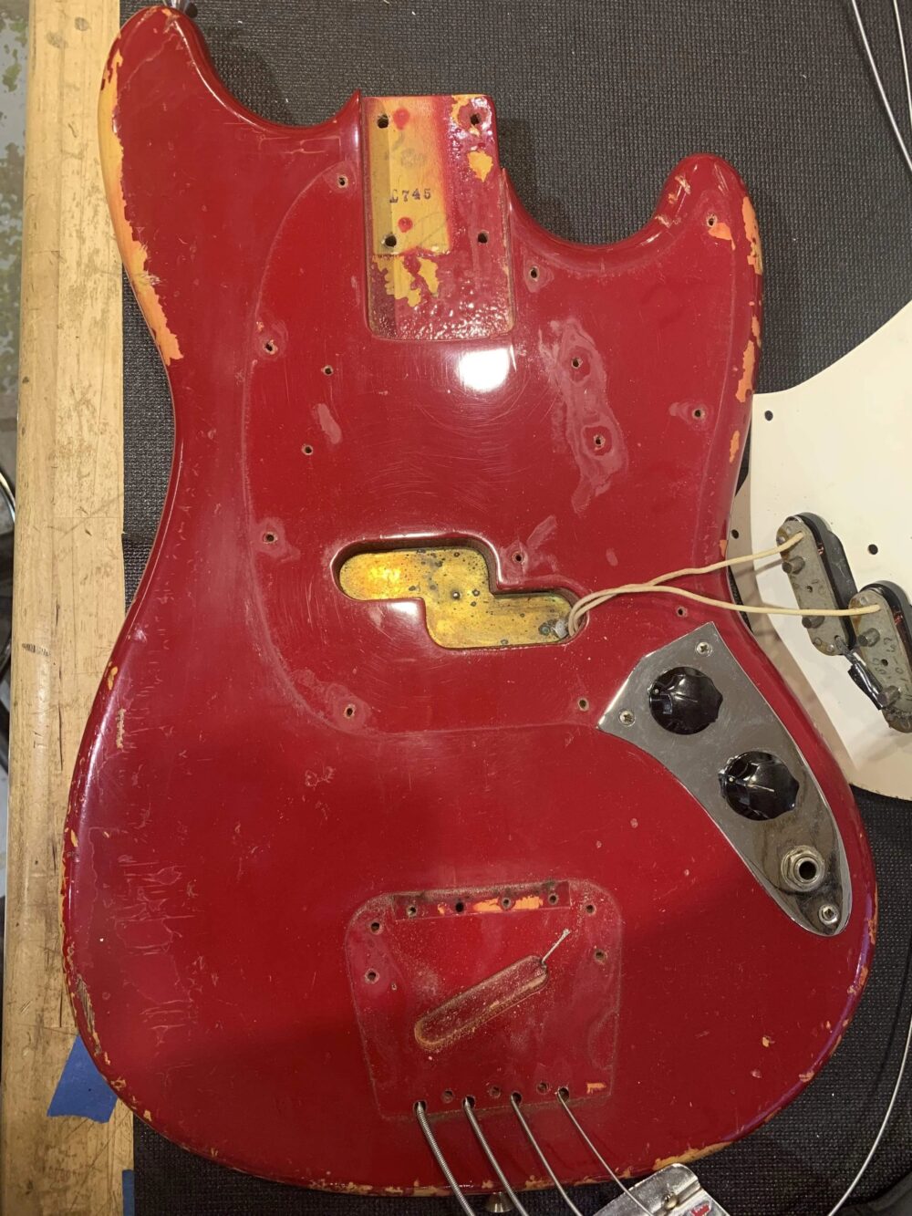 Fender Mustang Bass Dakota Red 1967 - The Guitar Rescue-The Guitar Rescue