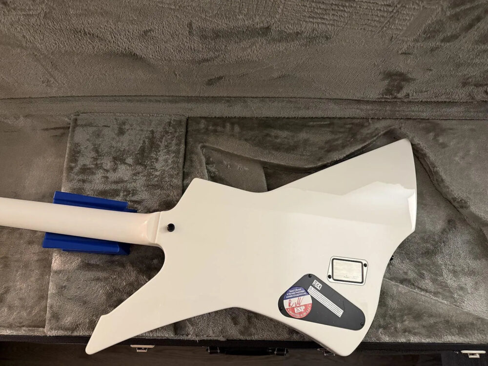 ESP Snakebyte Snow White 2023 - The Guitar Rescue-The Guitar Rescue