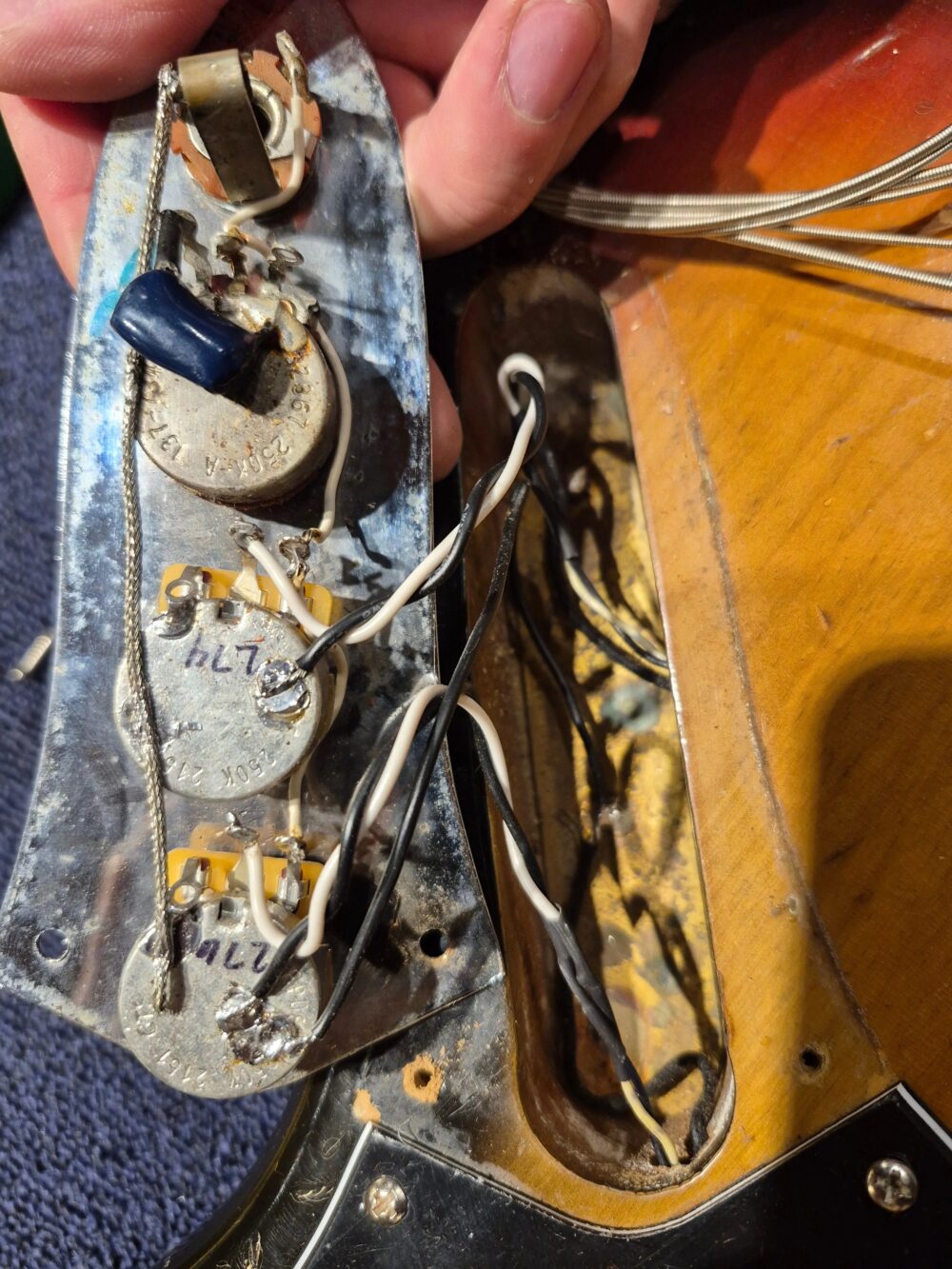Fender Jazz Bass Sunburst 1974 - The Guitar Rescue-The Guitar Rescue