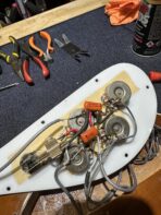 Rickenbacker 4001 Walnut 1975 - The Guitar Rescue-The Guitar Rescue