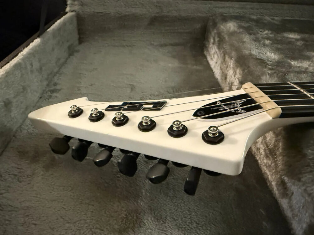 ESP Snakebyte Snow White 2023 - The Guitar Rescue-The Guitar Rescue