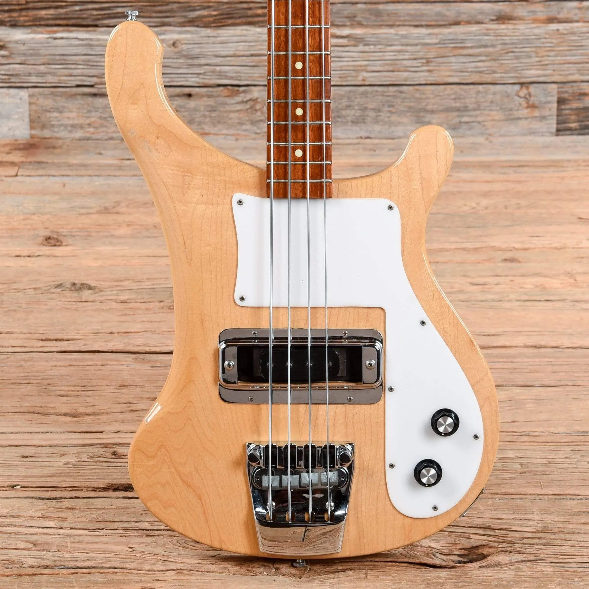 rickenbacker-bass-guitars-4-string-rickenbacker-4000-mapleglo-1974-u2670638804-28057232703623 Rickenbacker 4000 Mapleglo 1974 - The Guitar Rescue-The Guitar Rescue