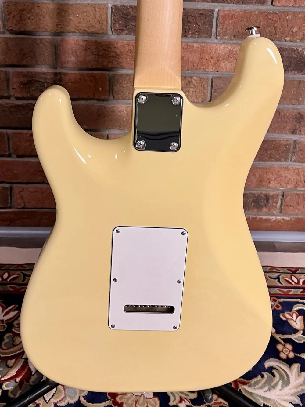Suhr Classic S SSS 2019 Vintage Yellow - The Guitar Rescue-The Guitar Rescue