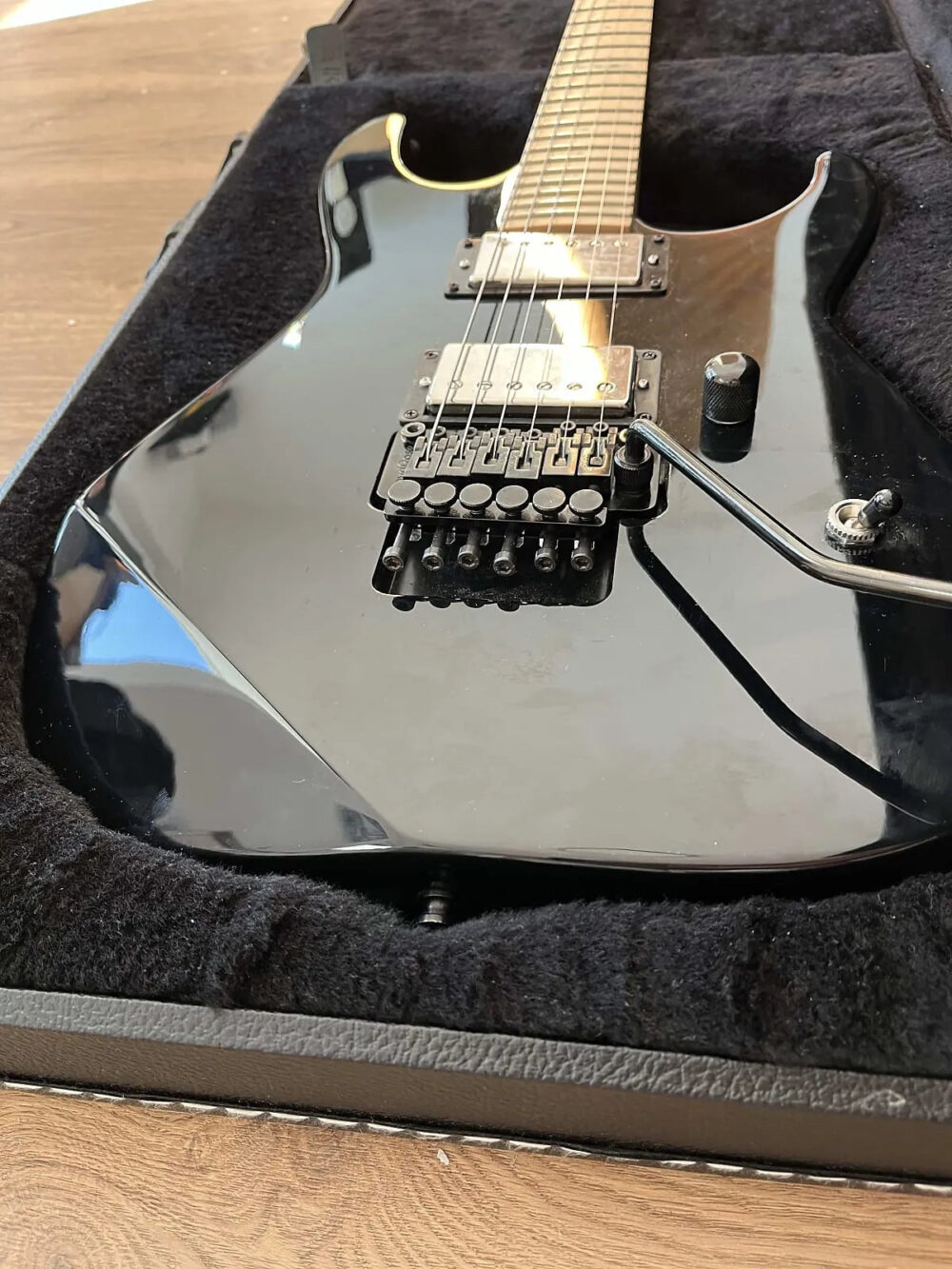 ESP Standard M-II Maple - electric guitar with Floyd Rose, year 2007, with OHSC - The Guitar Rescue-The Guitar Rescue